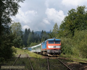 749 265 passed the quarry above Horni Lipova with R902, the 12:40 Jesenik - Brno, on 5 September 2010.