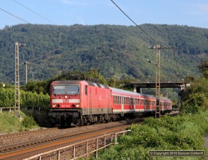 Most RB trains on the Moselstrecke are worked by units but RB12232 was formed of a 143 and push-pull set on 1 October 2010. 143.114 was photographed accelerating away from Winningen with the 16:40 Koblenz - Trier. 