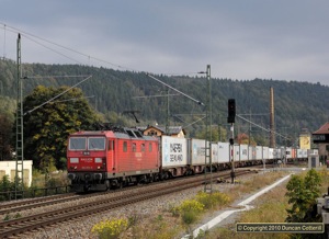 The class 180 dual-system electrics also appear to be under threat with DB class 189s now handling much of the cross-border freight traffic. 180.013 worked a westbound container train towards Dresden at Königstein Gbf on 4 October 2010.