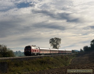 On 9 October 218.468 had a day off and 218.390 worked the passenger diagram. I photographed it heading west on RE3701 at Ziegelhauser, east of Ruppertsgrün, under a dramatic sky.