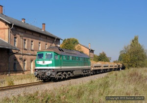 Ludmillas look good in green. Wismut's V300.001 passed the old station at Großbraunshain/Lumpzig with a southbound train of sand from Kayna on 11 October 2010. 