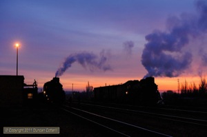 JS 8173 and JS 8089 greeted the dawn at Dongbolizhan.