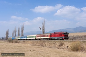 754.054 approached Helpa with R811, the 06:37 Bratislava - Kosice, on 29 March 2011. 