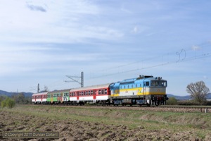 750.300 approached Velka Luka with Os7302, the 10:30 from Zvolen to Vrutky, on 8 April 2011.