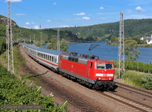 A recently outshopped 181.204 approached Winningen on IC132, the 11:36 Norddeich Mole - Luxembourg IC, on 8 July 2011. 