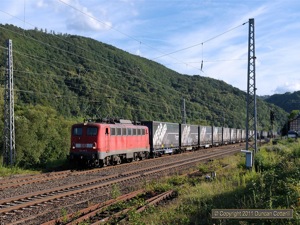 It was good to see a number of class 140s in use during the trip. 140.791 rolled through Winningen with a northbound intermodal on 8 July 2011.