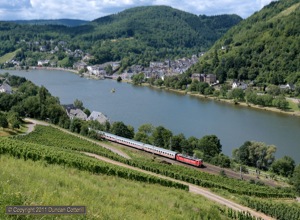 An unidentified class 181 left Bullay with IC135, the 10:24 from Luxembourg to Norddeich Mole, on 9 July 2011. The village of Alf lies on the far bank of the Mosel. 