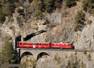 610 worked train 829, the 10:03 from Chur to Preda, out of the Zalaint Tunnel on the morning of 10 March 2012, the last day of the Winter timetable. 