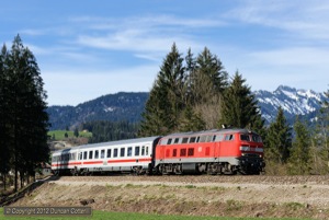 218.476 worked IC2084, the 09:26 from Oberstdorf to Augsburg, north from Fischen on 19 April. At Augsburg the coaches would be attached to IC2082 from Berchtesgaden for the journey north to Hamburg.