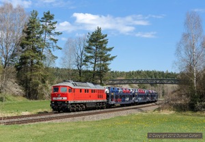 232.569 led car train 49262 around the curve north of Ranna on 27 April. This train runs daily except Mondays and Wednesdays from the Peugeot-Citroen plant at Kolin in the Czech Republic to Le Bourget, Calais or Woippy in France.