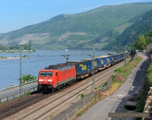 Class leader 189.001 approached Assmannshausen with a souuthbound train of swap bodies on 8 May.