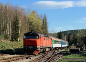 749.252 again, arriving at Stozec with Os8127/6 in glorious evening light on 1 May.