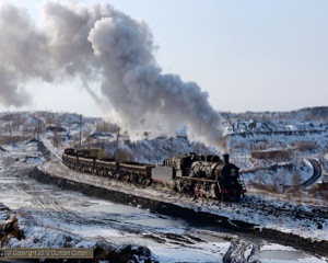 After a quick descent from the top of the tip, SY.1397 was photographed restarting from the bothy with its train of ash empties. 