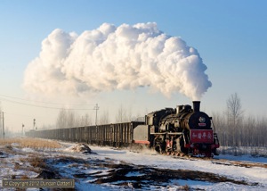 A stop at Wufeng allowed us to get ahead of SY.1425 and record it departing for Zhuangmei in glorious morning light.