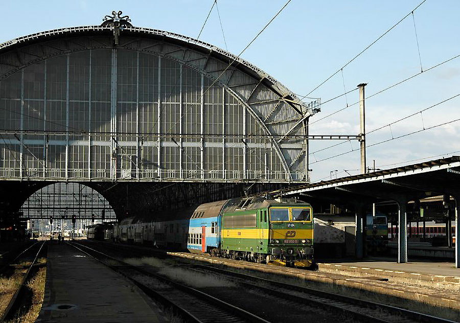 main photo