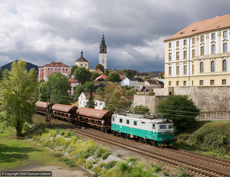 main photo